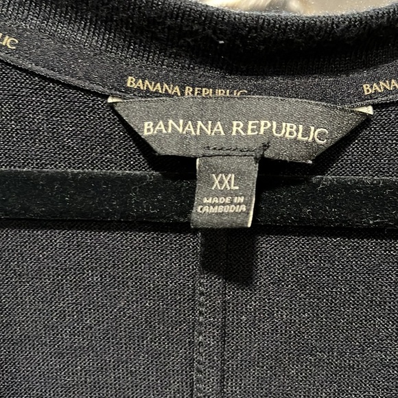 Banana Republic V neck - Picture 2 of 3